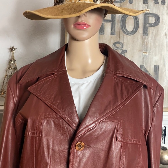 Sold - Picture 2 of 7